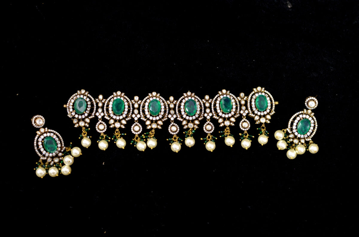 NECKLACE NE507 VICKTORIAN  EMERALD Choker