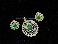 PENDANT SET CHAINS Pendant set 159 DIAMOND EMERALD