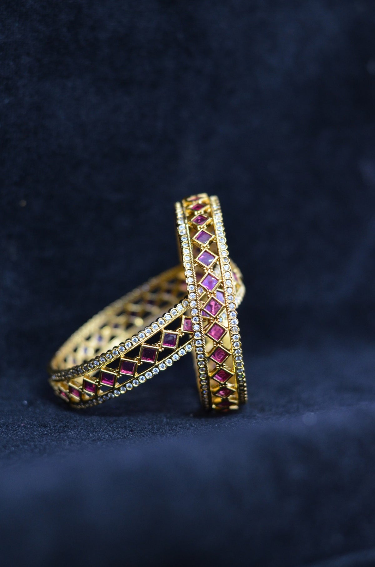 BRACELET/BANGLE Bangle 024 RUBY 2'8