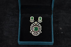 PENDANT SET / LOCKETS Pendant set 281 DIAMOND EMERALD