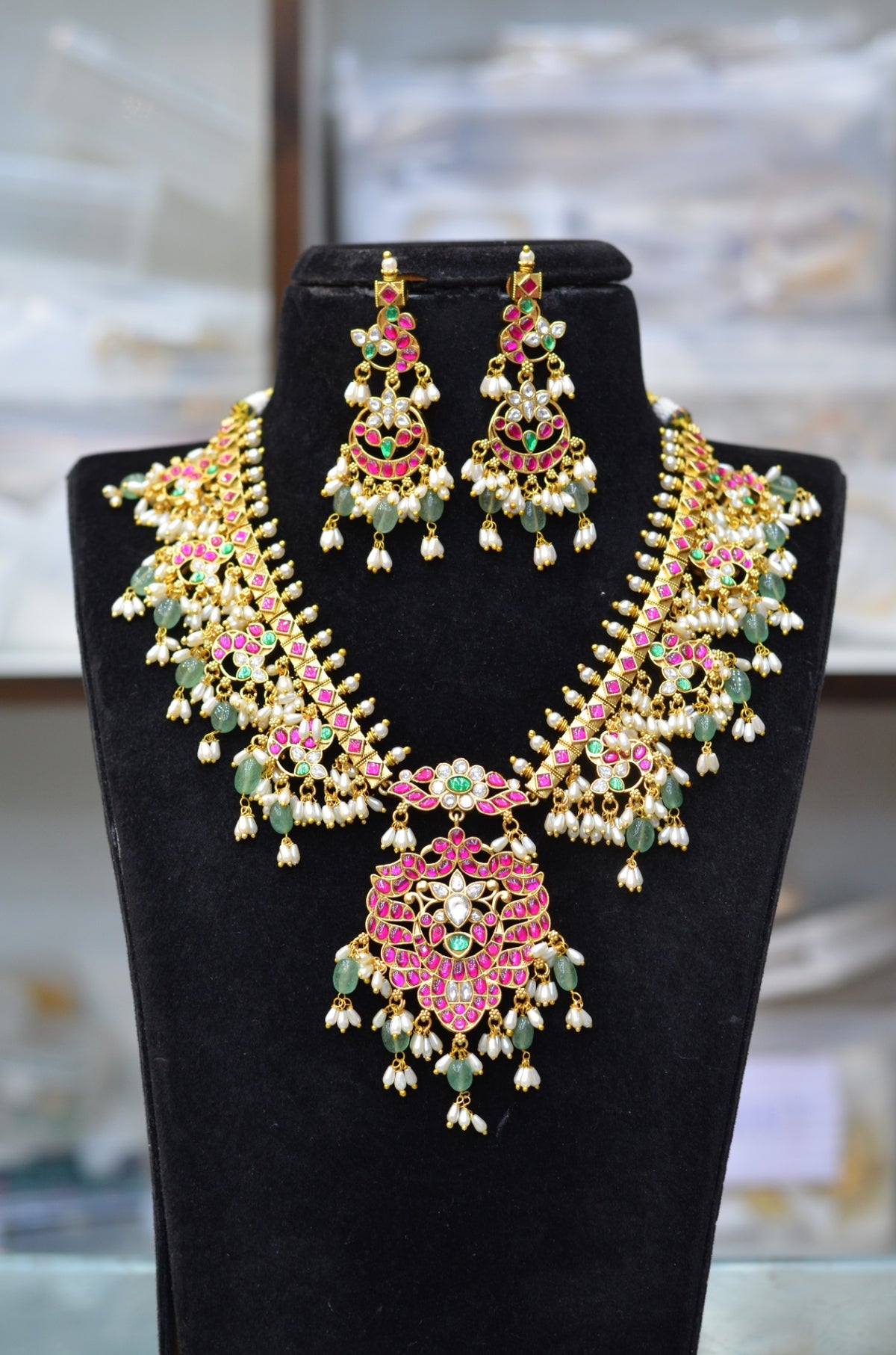 GUTTAPUSAL Guttapusal 030 MULTI COLOR SHORT