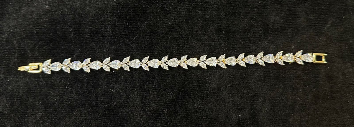 BRACELET/BANGLE Bangle 037 WHITE 2 '6 Openable Bangle