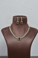 NECKLACE necklace 081 DIAMOND EMERALD