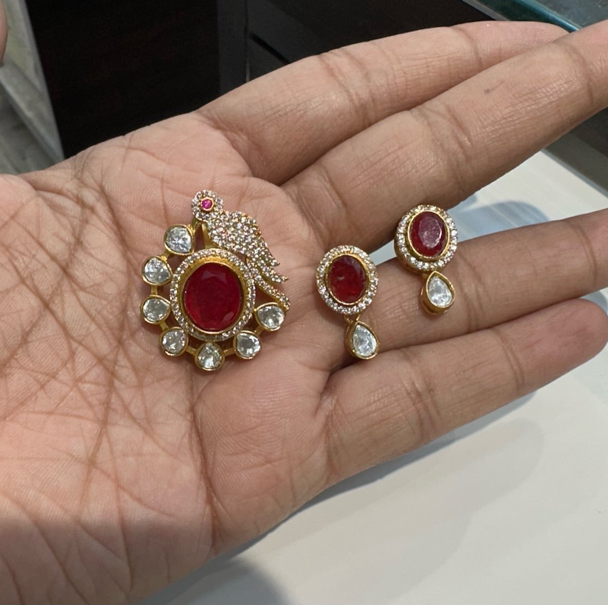 PENDANT SET / LOCKETS pendant set 284 MOZONITE RUBY