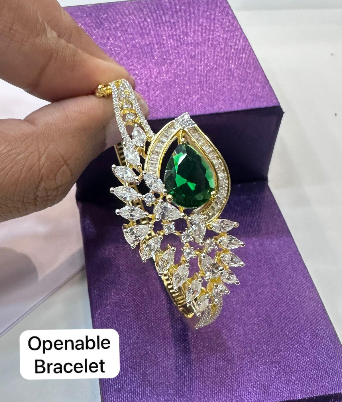 BRACELET/BANGLE bracelet 1054 EMERALD Openable