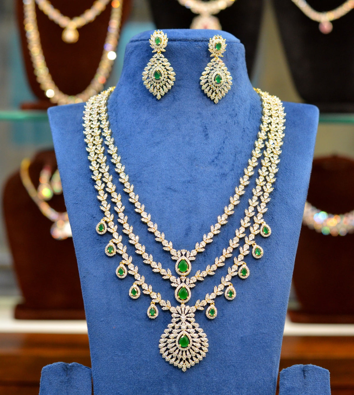NECKLACE nk139 DIAMOND  EMERALD layers