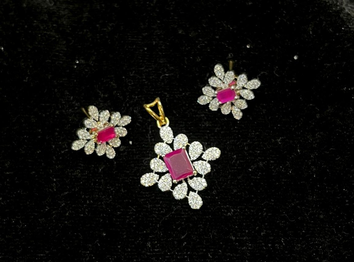 PENDANT SET CHAINS Pendant set 160 DIAMOND RUBY