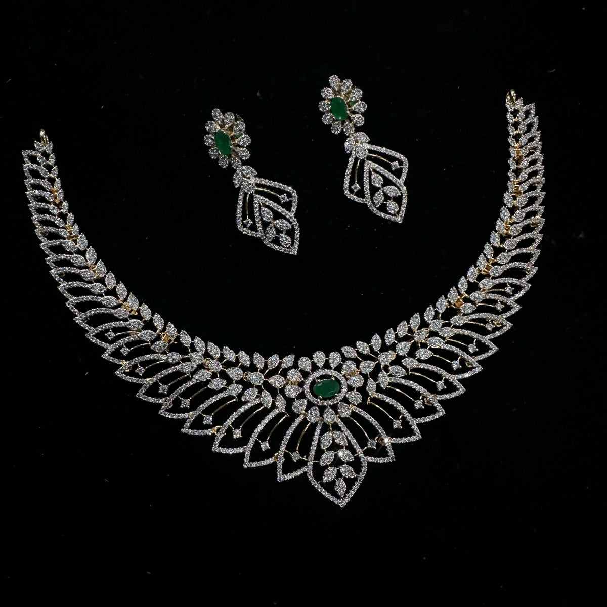 NECKLACE necklace 737 DIAMOND EMERALD