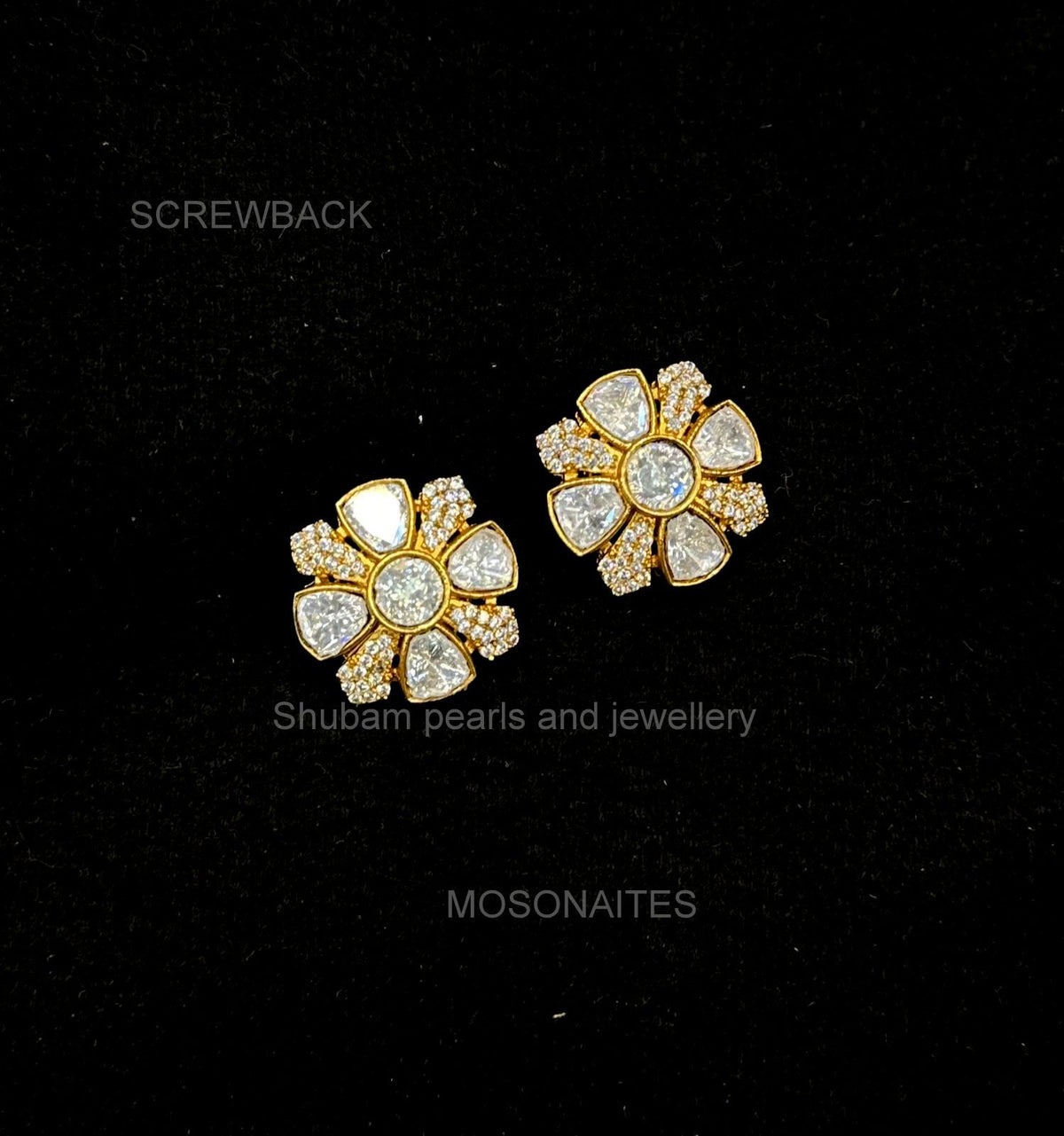 Earring Eartops 226 MOISSANITE GOLDEN