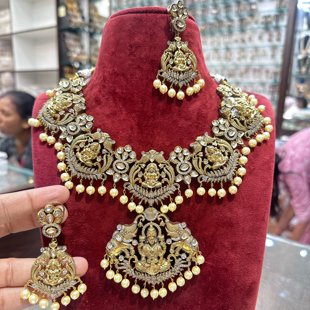 NECKLACE NK049 VICKTORIAN  MULTI COLOR