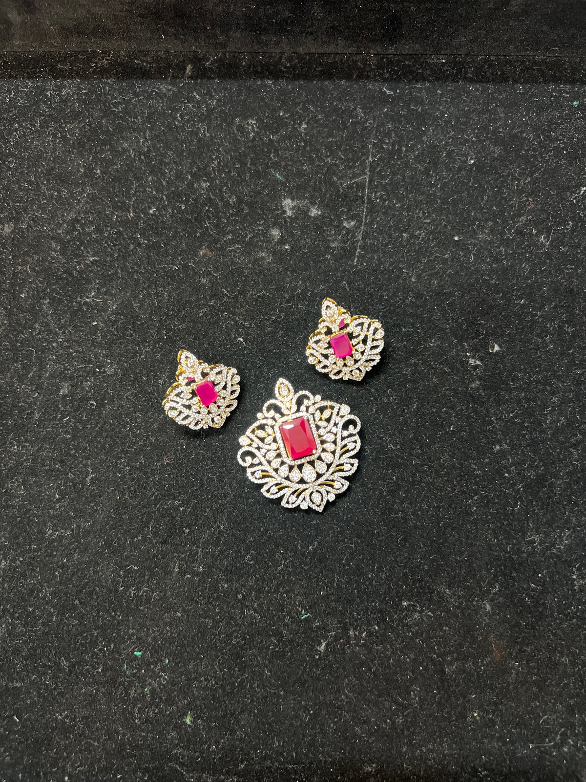 PENDANT SET CHAINS pendant set 129 DIAMOND RUBY