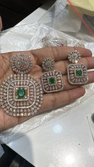 PENDANT SET CHAINS Pendant set 194 DIAMOND EMERALD