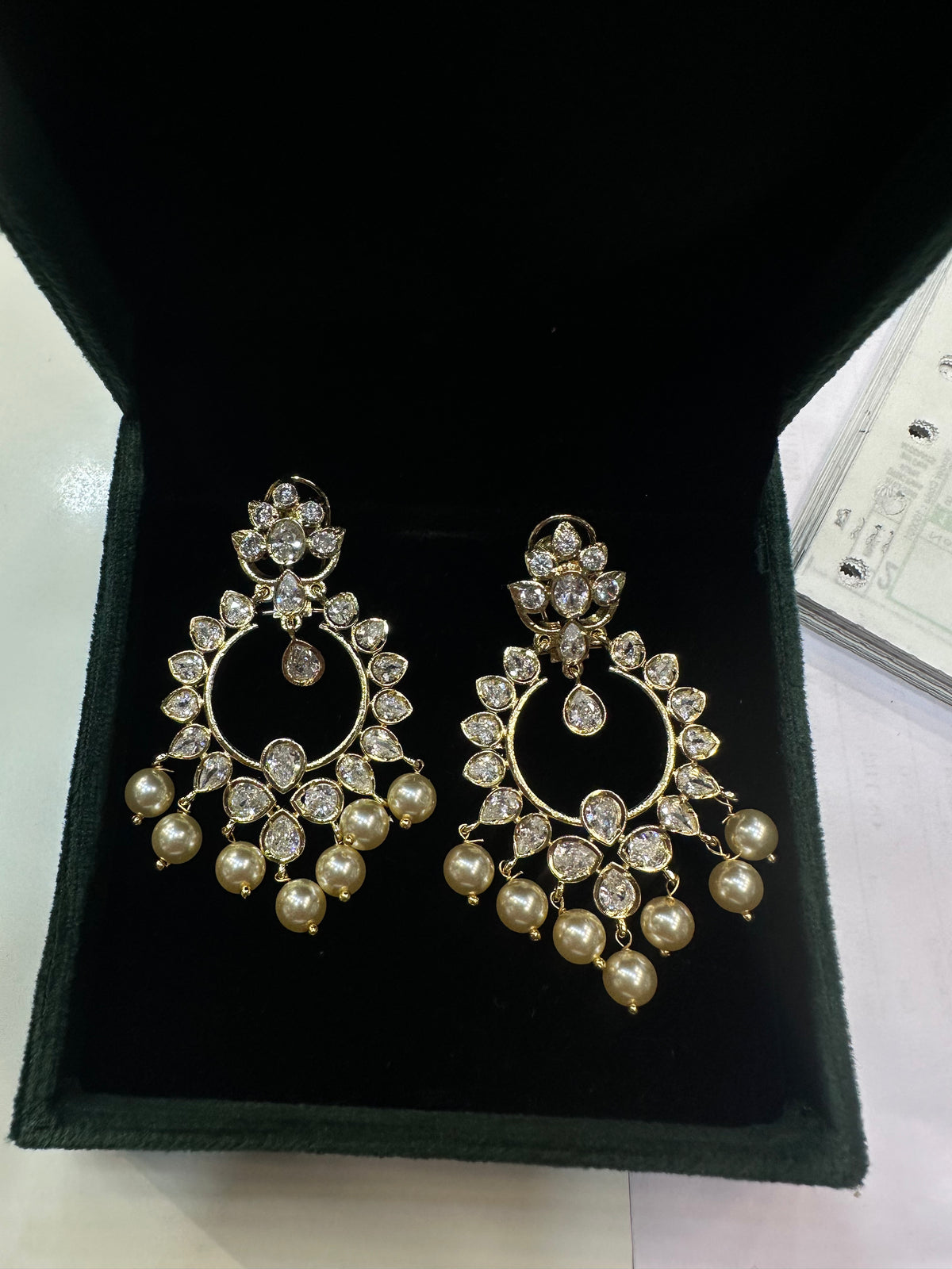 Earring Er132 GOLDEN STONE WHITE