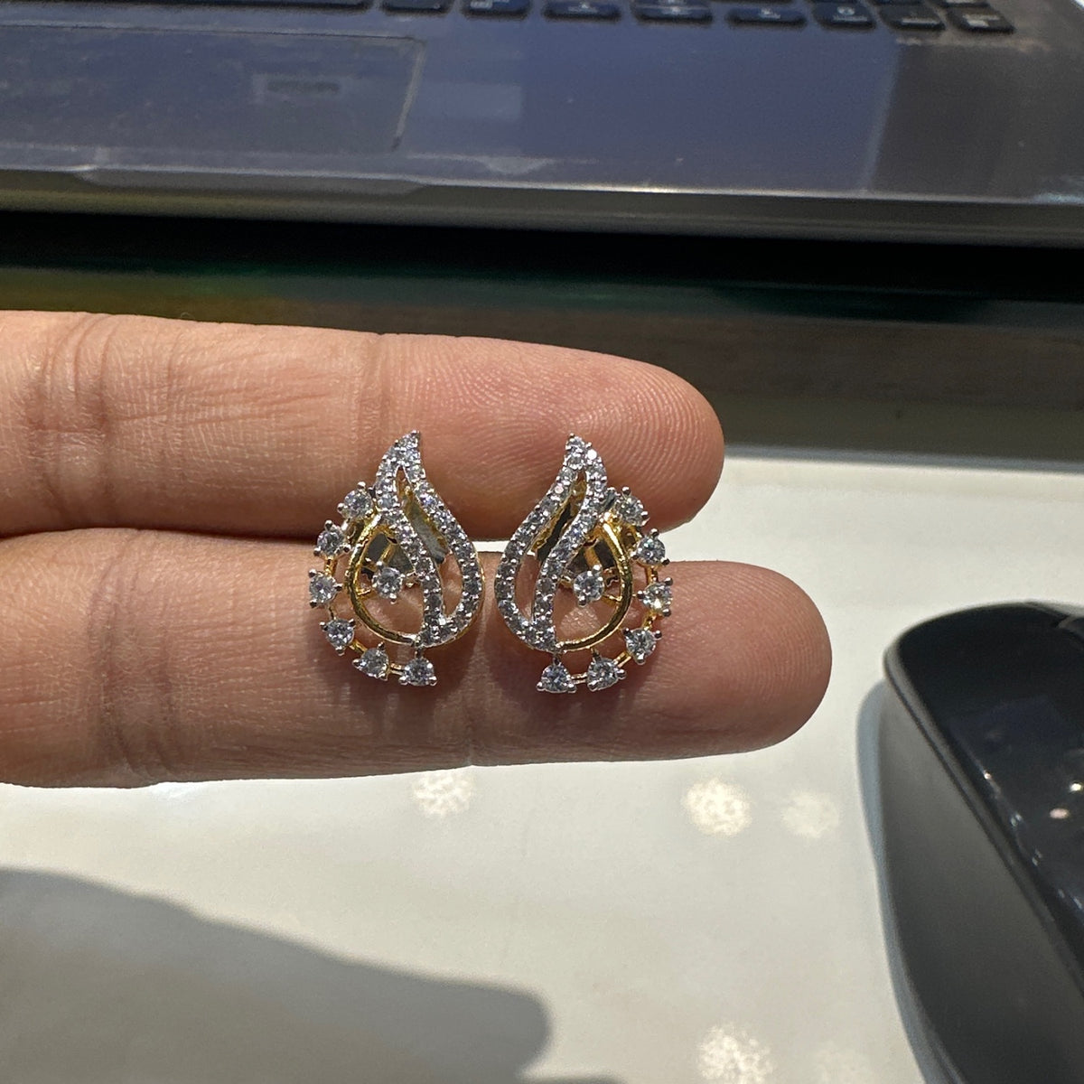 Earring Eartops 202 DIAMOND DUAL PLATING DIAMOND LOOK