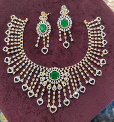 NECKLACE necklace 039 DIAMOND EMERALD