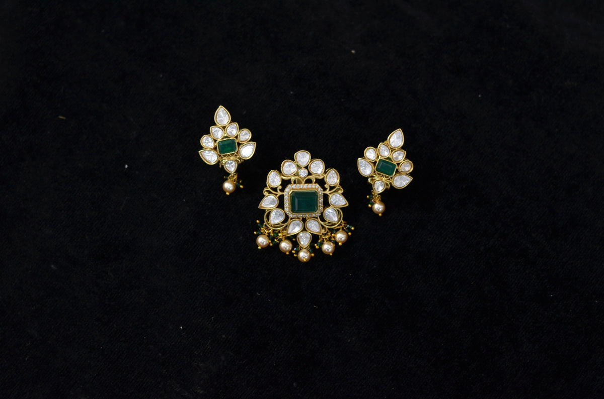 PENDANT SET / LOCKETS Pendant set 250 MOZONITE EMERALD