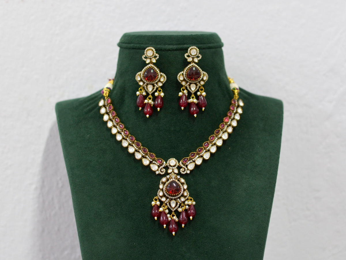 NECKLACE GJ NECKLACE 431 VICKTORIAN  RUBY