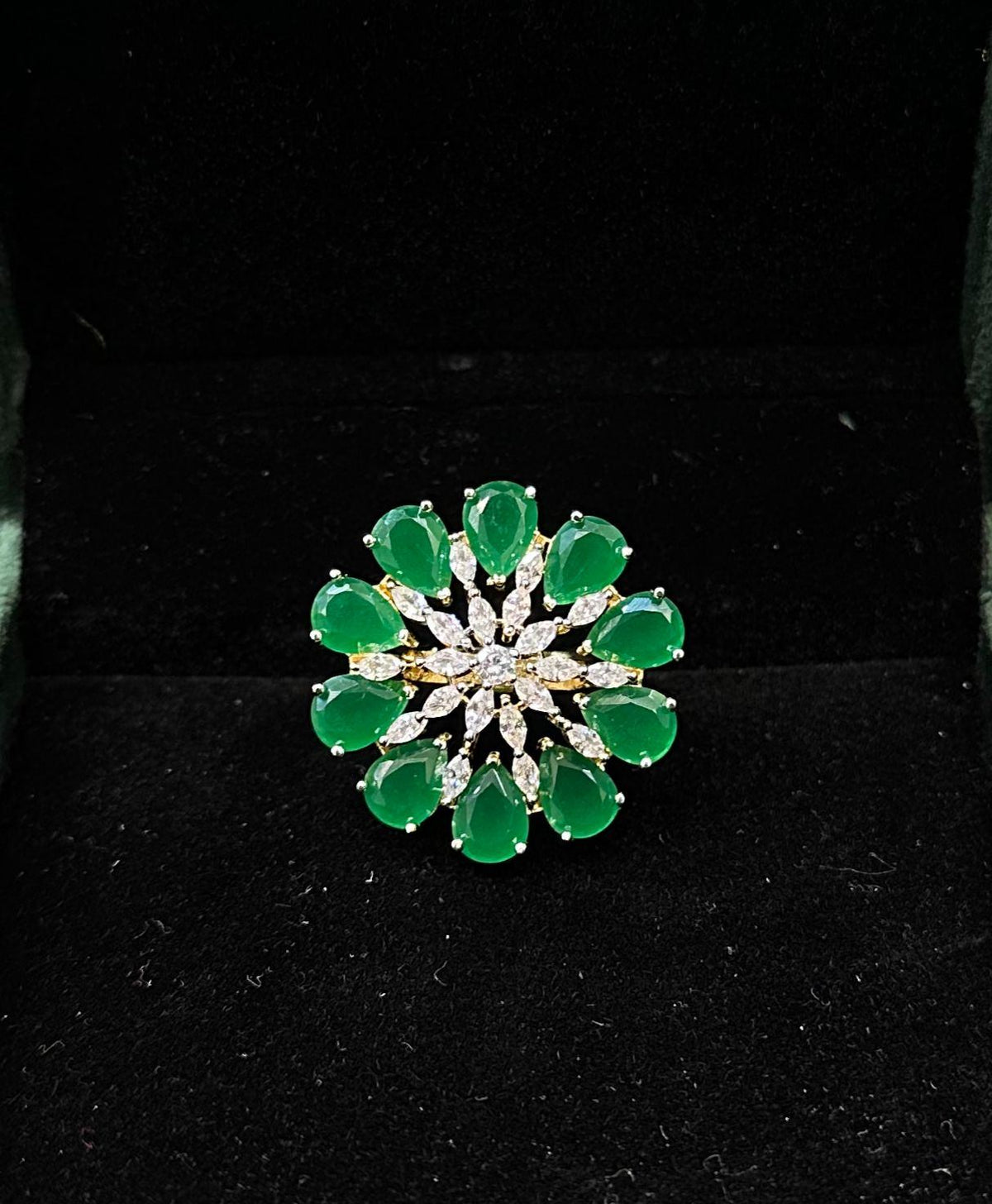 FINGERRING Finger ring 42 DIAMOND EMERALD