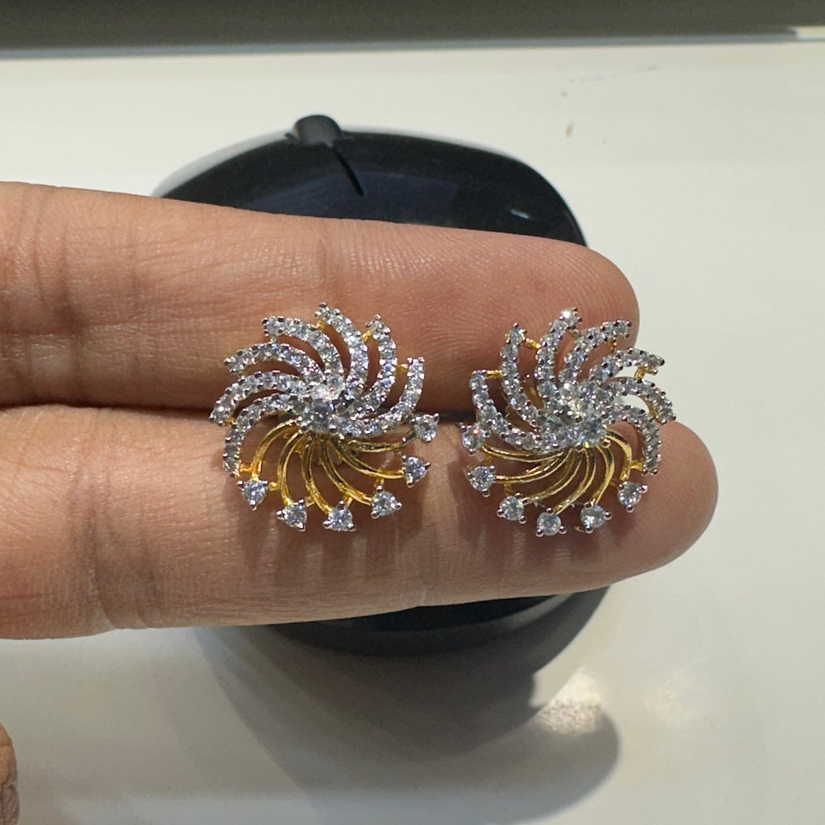 Earring Eartops 200 DIAMOND DUAL PLATING DIAMOND LOOK