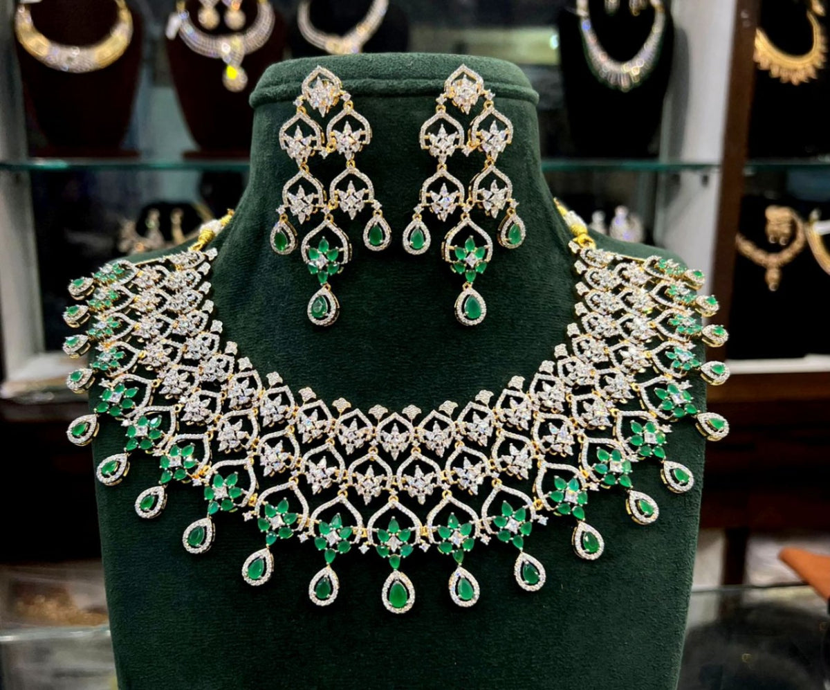 NECKLACE necklace 645 DIAMOND EMERALD