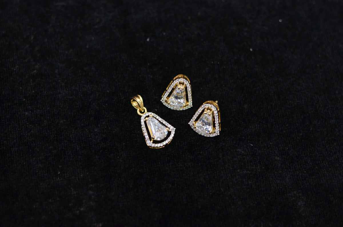 PENDANT SET / LOCKETS pendant set 231 DIAMOND WHITE