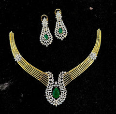 NECKLACE Necklace 075 Hasli DIAMOND EMERALD