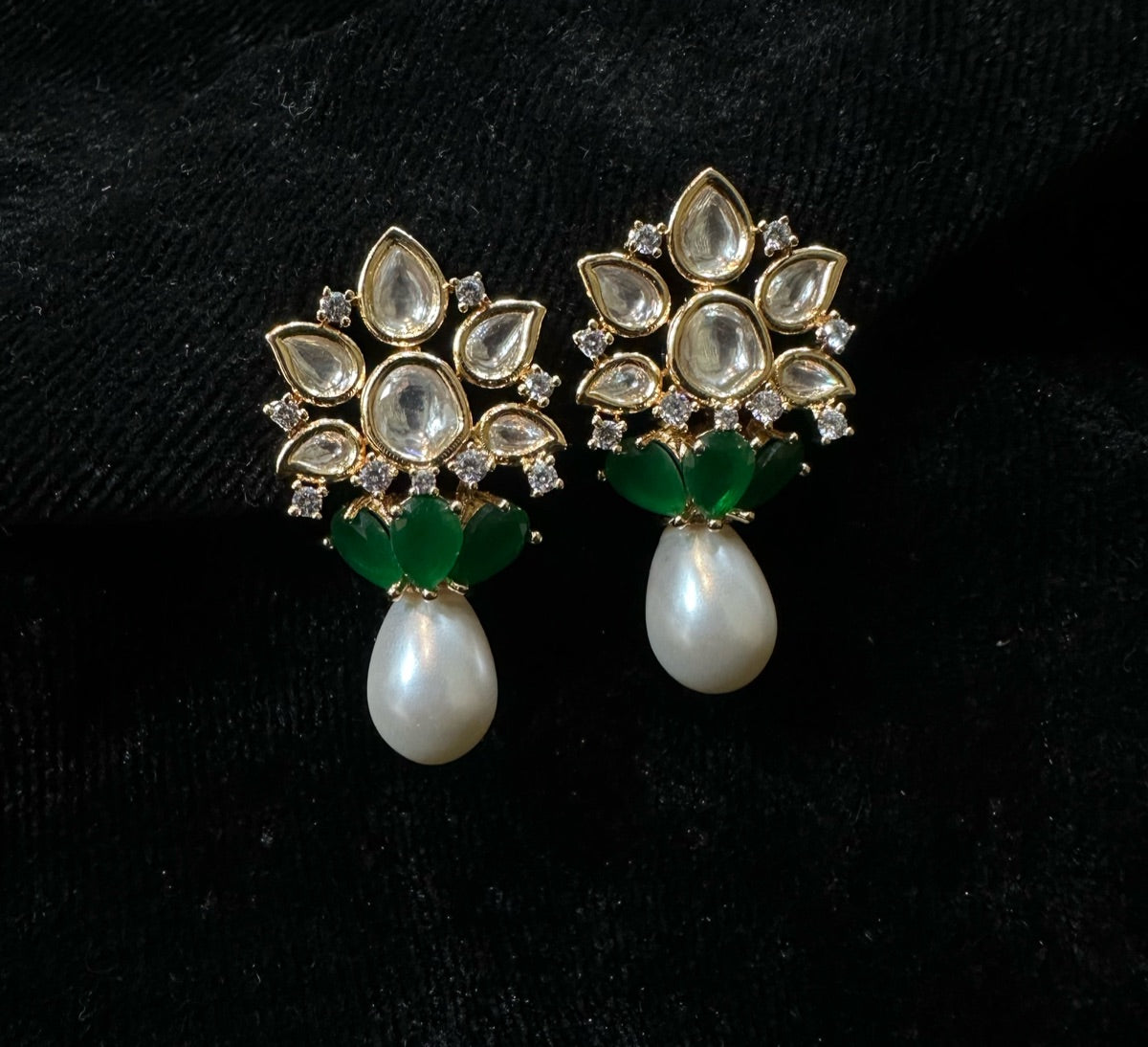 Earring Eartops 244 MOZONITE EMERALD
