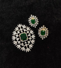 PENDANT SET / LOCKETS pendant set 222 DIAMOND EMERALD