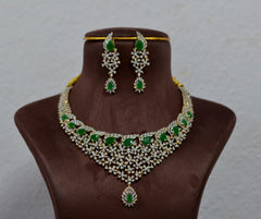 NECKLACE Nk203 DIAMOND  EMERALD