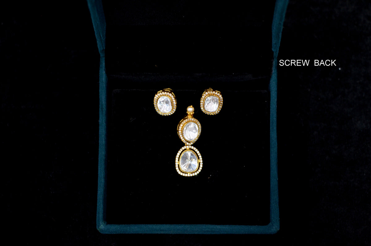 PENDANT SET / LOCKETS pendant set 190 MOZONITE GOLDEN