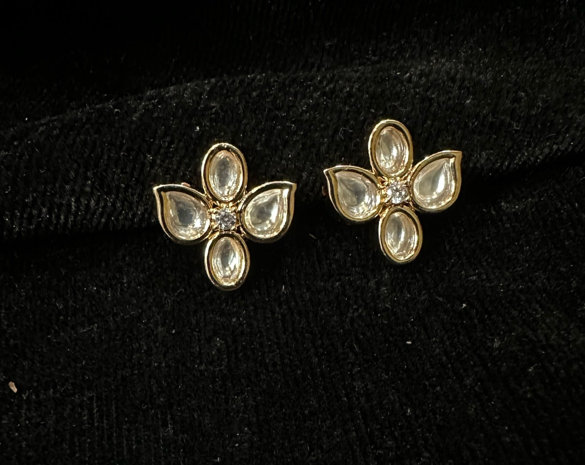 Earring Eartops 242 MOZONITE GOLDEN