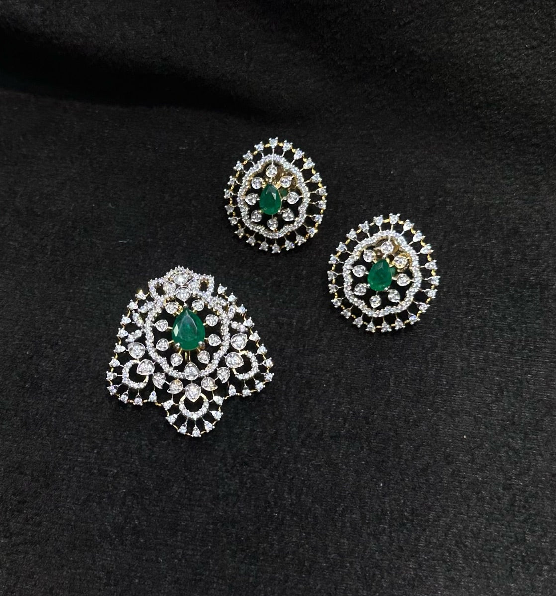 PENDANT SET / LOCKETS Pendant set 271 DIAMOND EMERALD