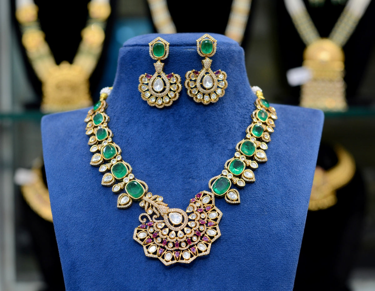 NECKLACE necklace 899 MOZONITE EMERALD