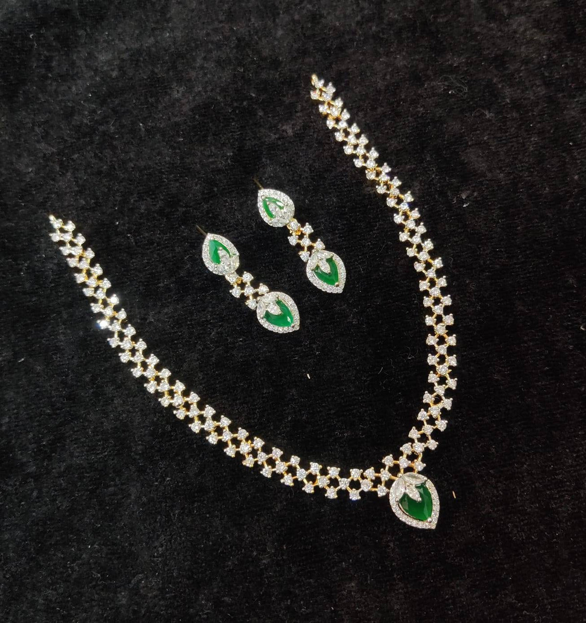 NECKLACE necklace 674 DIAMOND EMERALD