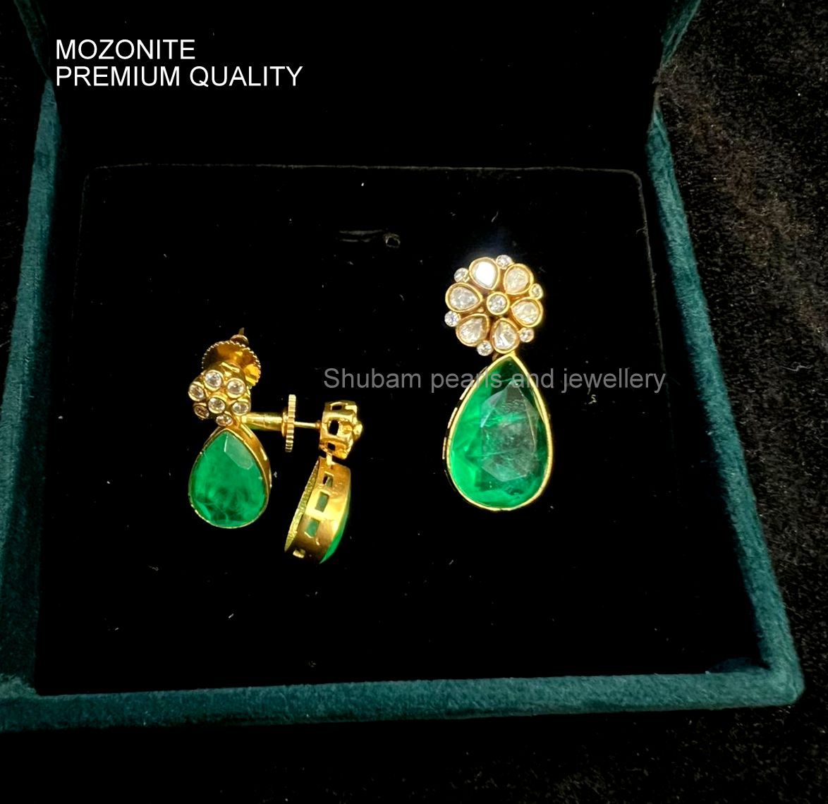 PENDANT SET CHAINS Pendant set 226 MOZONITE EMERALD