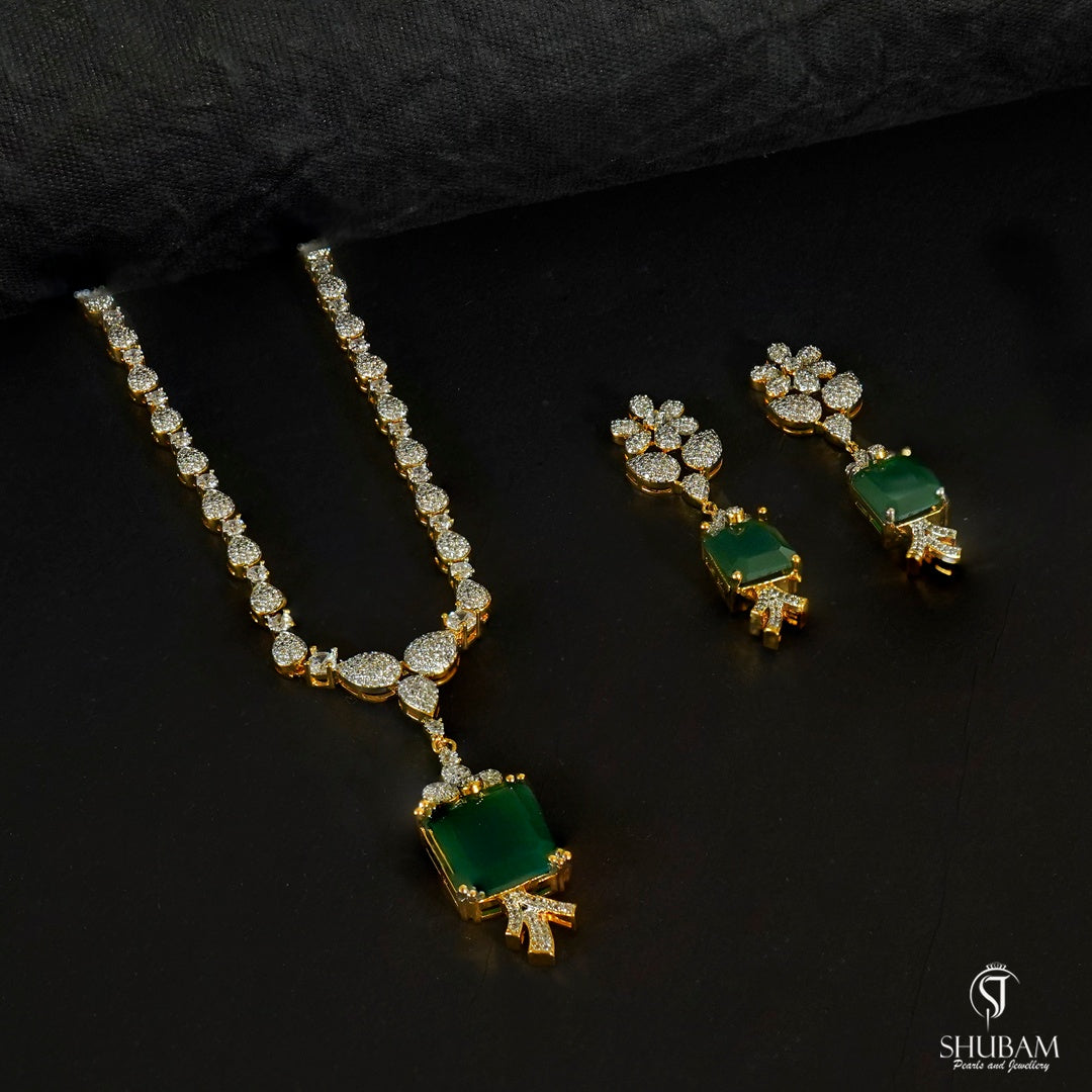 NECKLACE Necklace 109 DIAMOND EMERALD