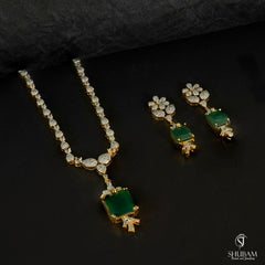 NECKLACE Necklace 109 DIAMOND EMERALD