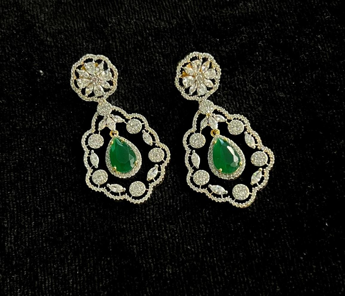 Earring Earrings 050 DIAMOND EMERALD