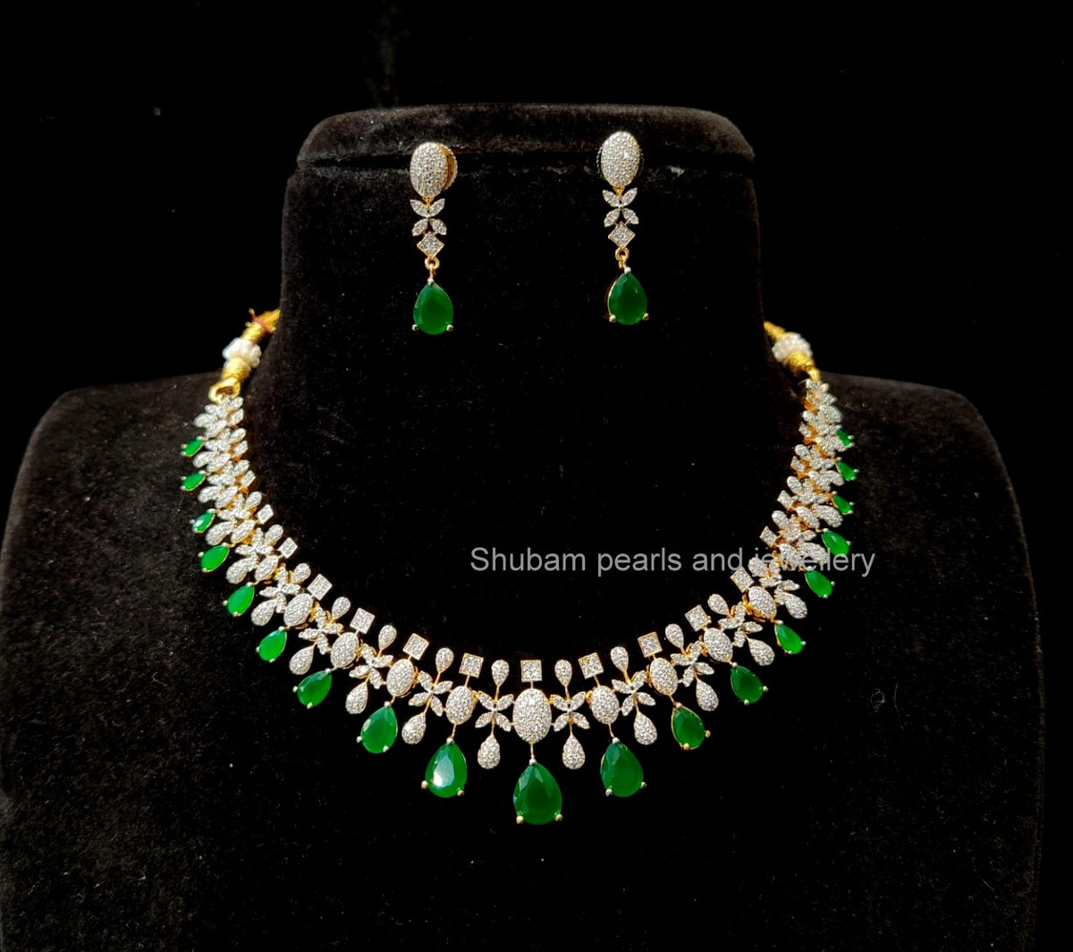NECKLACE Necklace 570 DIAMOND EMERALD