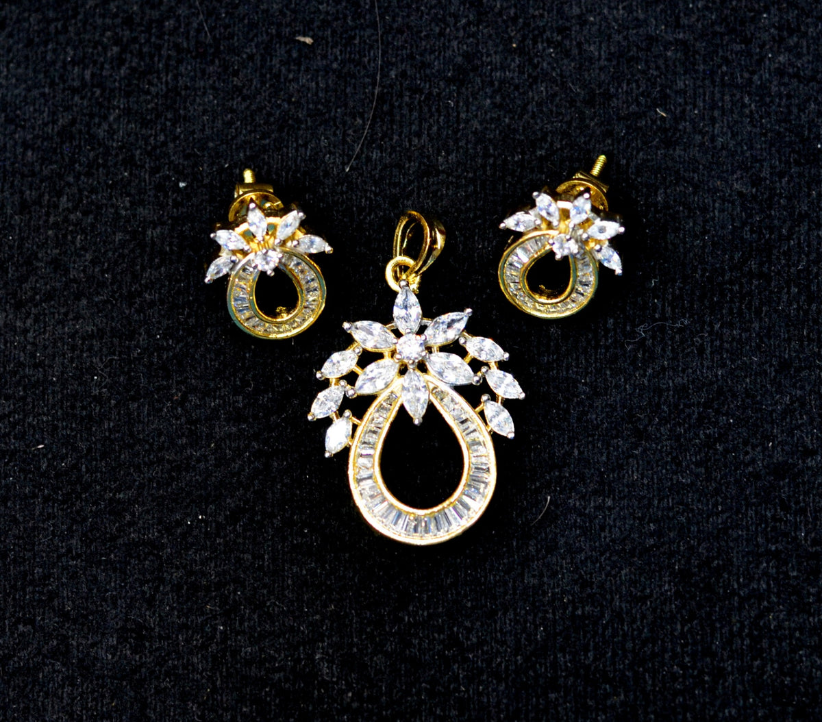 PENDANT SET / LOCKETS pendant set 257 DIAMOND DUAL PLATING DIAMOND LOOK