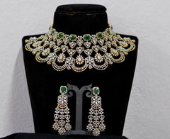 NECKLACE Nk125 DIAMOND  EMERALD