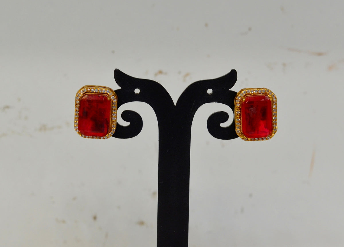 Earring Eartops 126 GOLDEN STONE RUBY