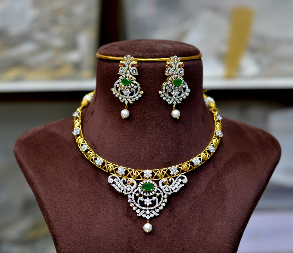NECKLACE hasli 009 DIAMOND EMERALD