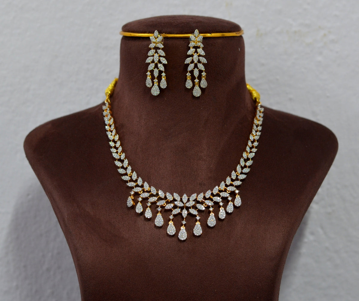 NECKLACE Nk070 DIAMOND  WHITE