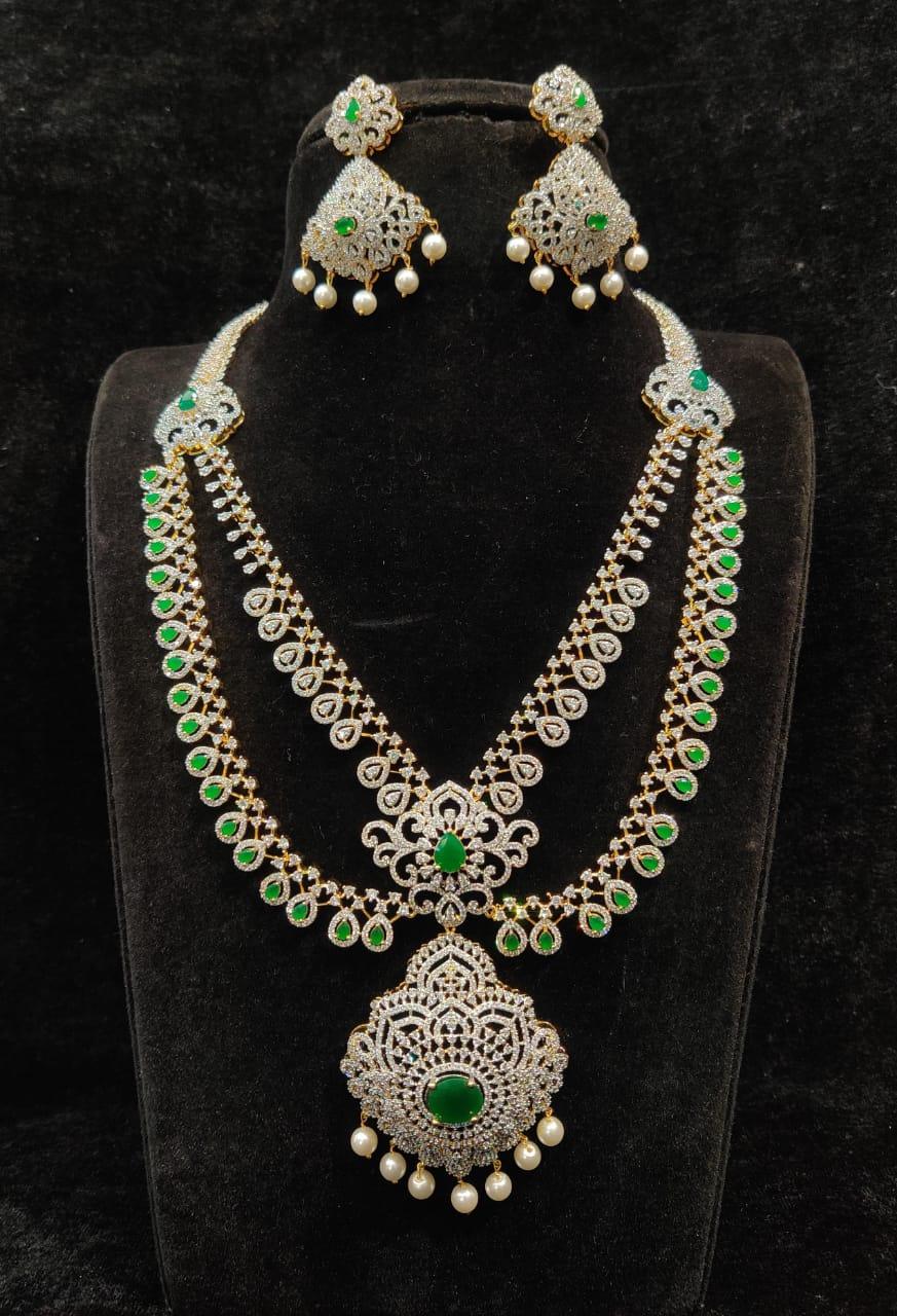 NECKLACE necklace 017 DIAMOND EMERALD