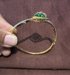 BRACELET/BANGLE Bracelet 049 EMERALD Openable