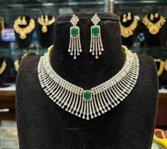 NECKLACE necklace 605 DIAMOND EMERALD