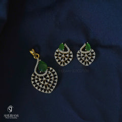 PENDANT SET CHAINS Pendant set 201 DIAMOND EMERALD