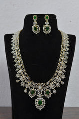 NECKLACE nk138 - nk138 LONG DIAMOND  EMERALD