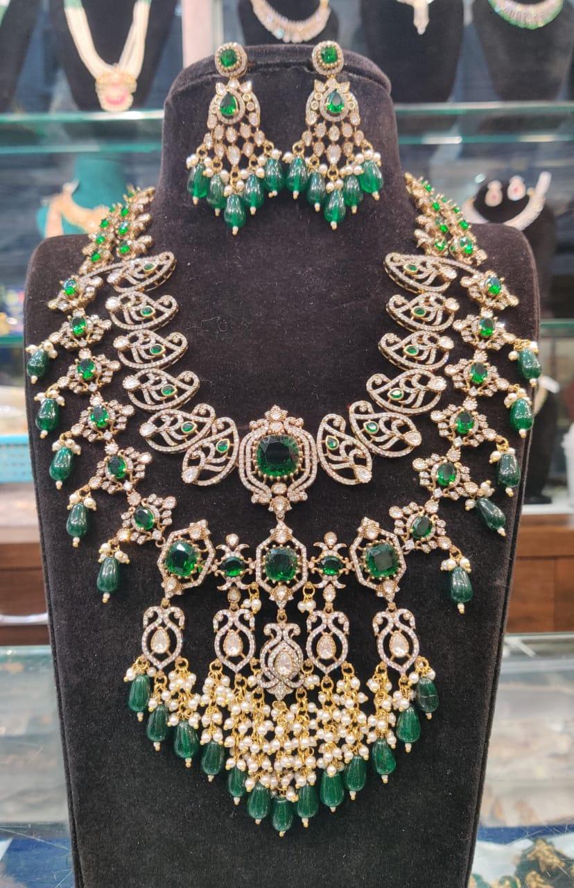 NECKLACE Necklace 142 MOZONITE EMERALD